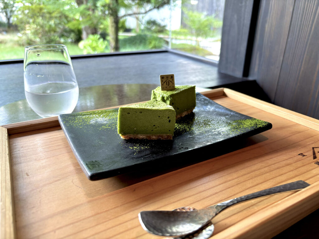 抹茶チーズケーキ